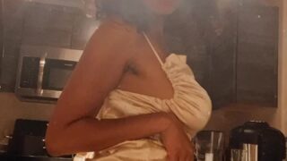 Alessiasaysso naked twerking cam