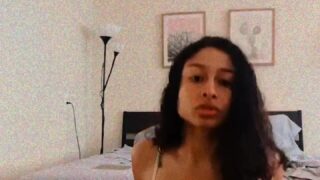 Alessiasaysso hot pussy exposure