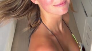 dildo bounce ride tits sexy nude Ellaalexandraxo