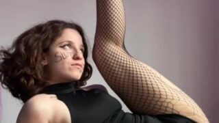 Brujita Roja nude fuck session in mirror