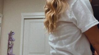 Lavynder Rain dildo sit stretch domination