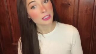watch morekendallbeck squirt all over the bed