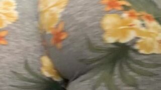 JoannieFit plugs her ass and edges for 10 minutes