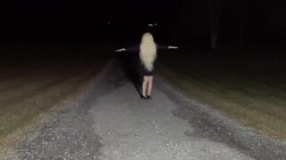 TikTok style dance turns into real fuck – Noemiexlili can’t stop