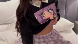 morekendallbeck leaks all over the floor from orgasm