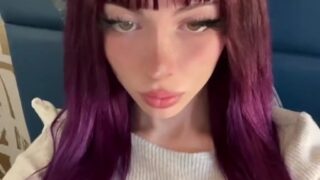 Noemiexlili’s ass stretched wide and filled to the edge