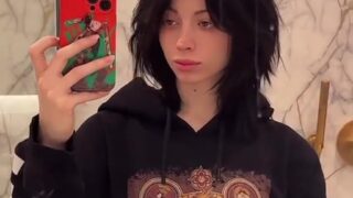 Noemiexlili screams into pillow while ass gets destroyed