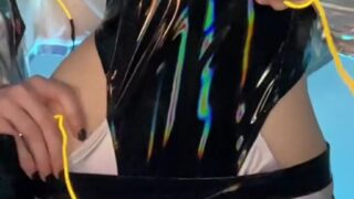 Noemiexlili gets choked while riding cock in reverse