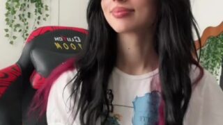 Sailor skirt pulled up – Noemiexlili gets fucked on camera