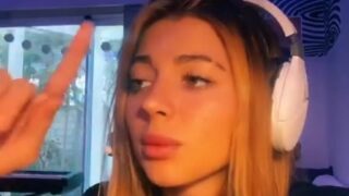 Tight pussy creampie – Noemiexlili shivering after orgasm