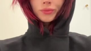 Noemiexlili rides in gamer socks and doesn’t stop until creampie