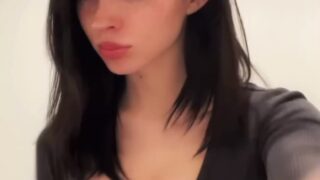 Noemiexlili licks her own cum off tits after toy session