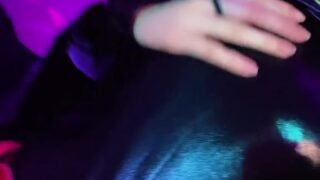 Noemiexlili gives sloppy outdoor blowjob near crowded trail