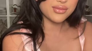 Marie Madore takes it raw while fully nude and grabbing sheets