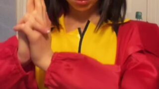 OnlyFans tape – Noemiexlili spreads pussy wide and fingers slowly