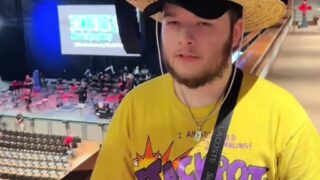 POV soles rubbing – Noemiexlili grinds and watches your reaction