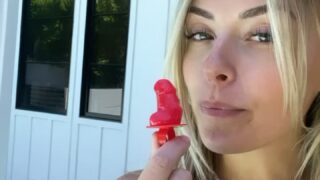 Quick car head – Corrina kopf takes it all and holds it