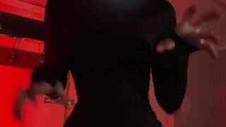 Dominated and creampied – Noemiexlili gasping after anal session