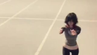 Cock between feet – Noemiexlili strokes slow, then fast, until it erupts