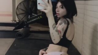 Noemiexlili stuck under bed, stepson takes full advantage