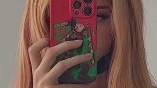 Noemiexlili rides in thigh-highs and crop top – TikTok outfit leaked