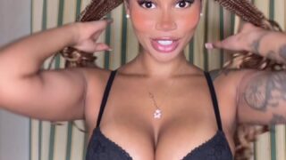 MerMaix gets her ass filled deep in HD video leak