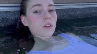 Maligoshik’s big ass gapes after rough anal pounding