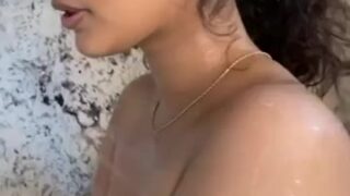 Blonde Hot4Lexi shares a bubble bath striptease for OnlyFans