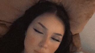 TAYLERHILLS small tits bounce in slow-motion cam video