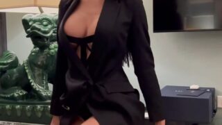 Bubble bath JujuBahreis cum on pussy dripping in warm water